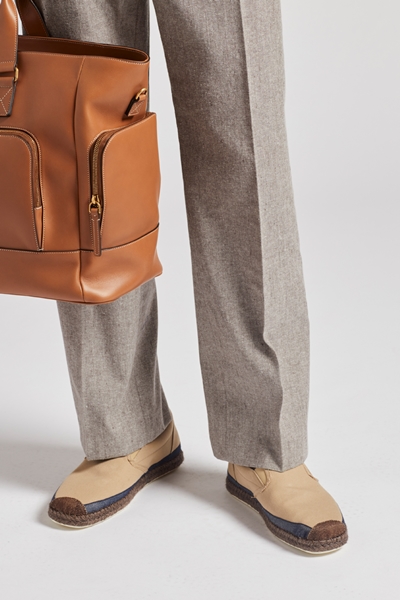 مجموعة Tod’s الرجالية لربيع وصيف 2020... تصاميم خفيفة بجودة عالية